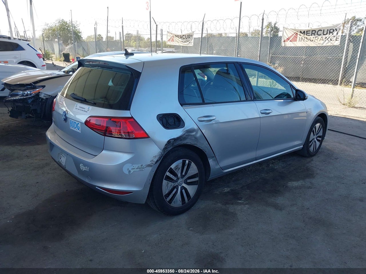 2016 VOLKSWAGEN E-GOLF SE · 4/11