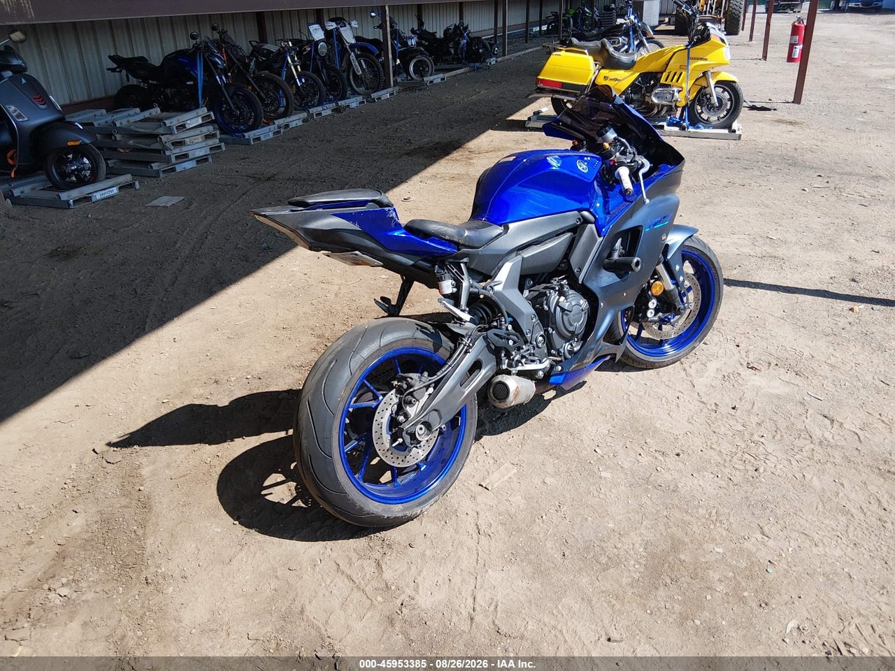 2023 YAMAHA YZFR7 · 4/11