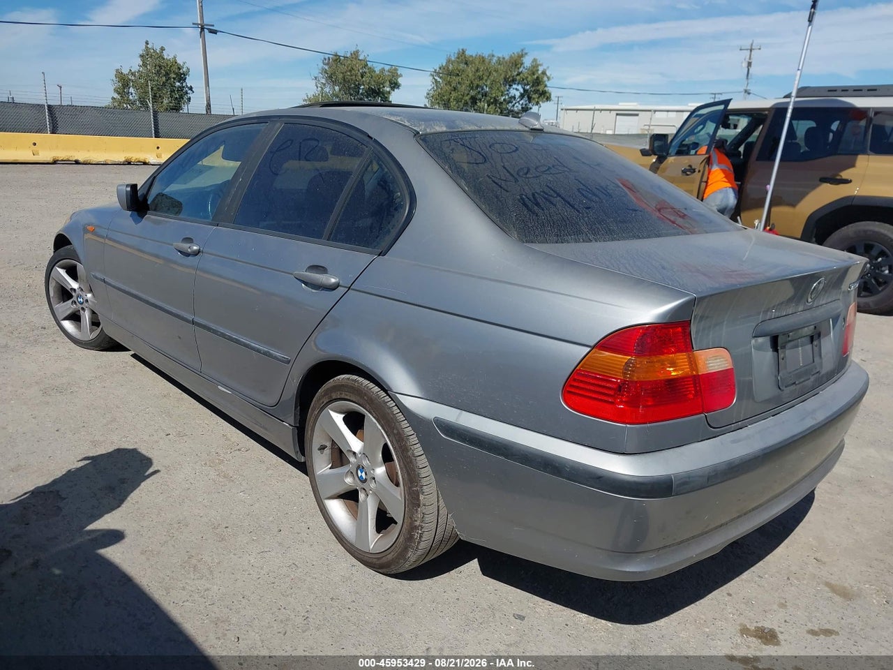 2004 BMW 325I · 3/10