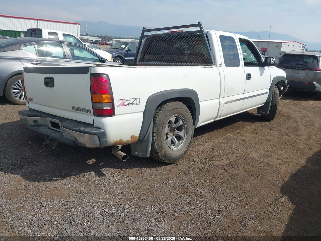 2004 GMC SIERRA 1500 SLE · 4/10