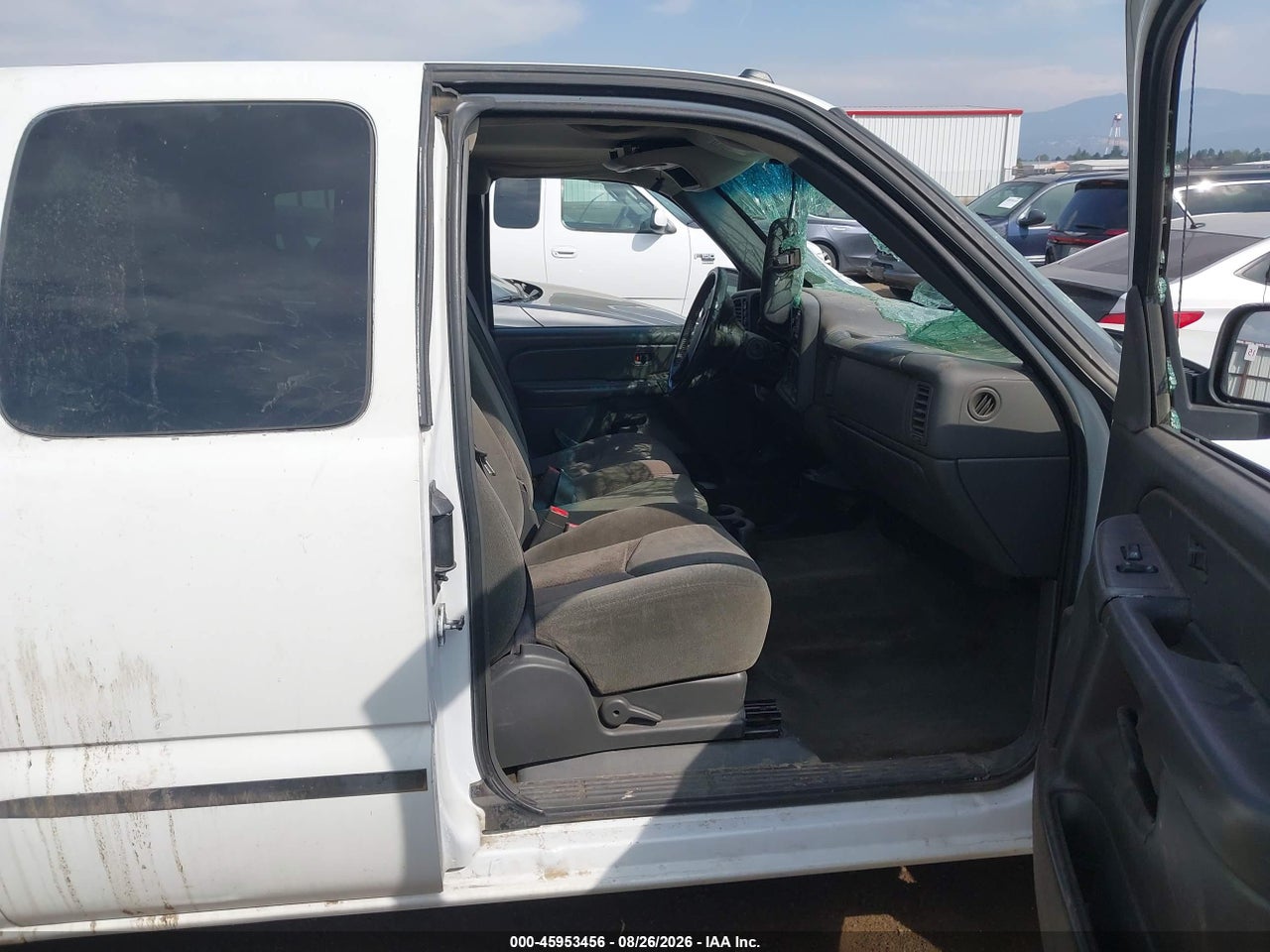 2004 GMC SIERRA 1500 SLE · 5/10