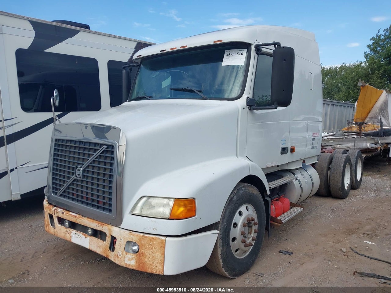 2006 VOLVO VN VNM · 2/4