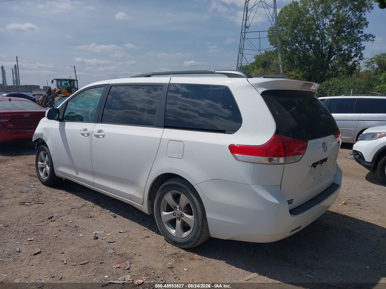 2011 TOYOTA SIENNA LE V6 · 3/11
