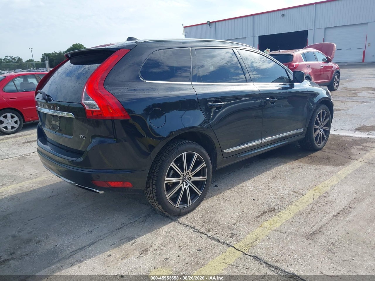 2015 VOLVO XC60 T5 PREMIER · 4/11