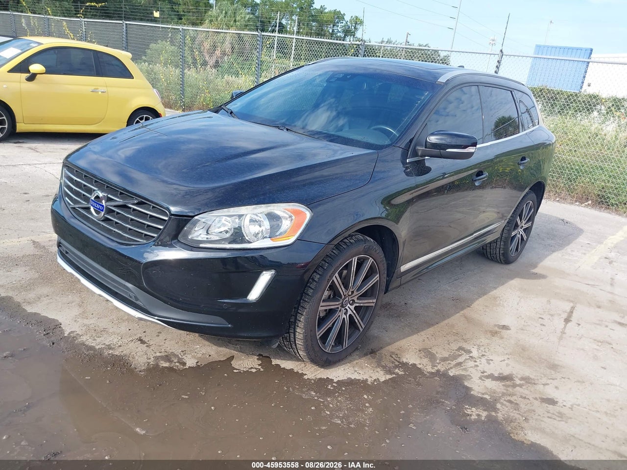2015 VOLVO XC60 T5 PREMIER · 2/11