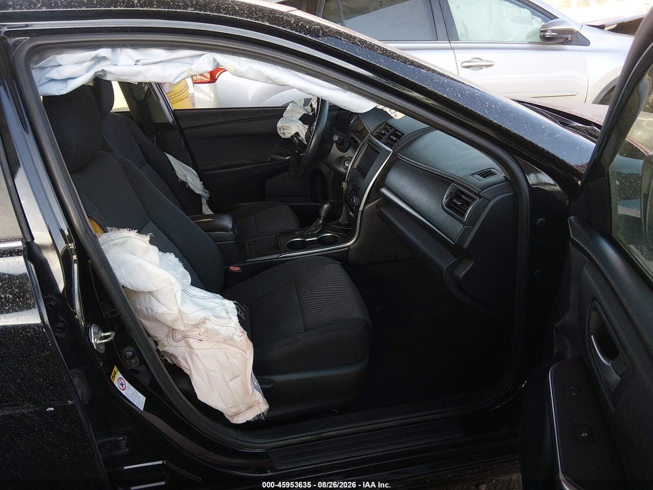 2016 TOYOTA CAMRY LE · 5/11