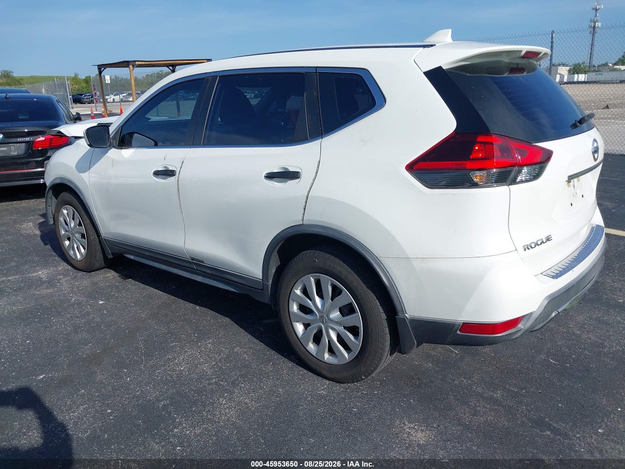 2018 NISSAN ROGUE S · 3/11