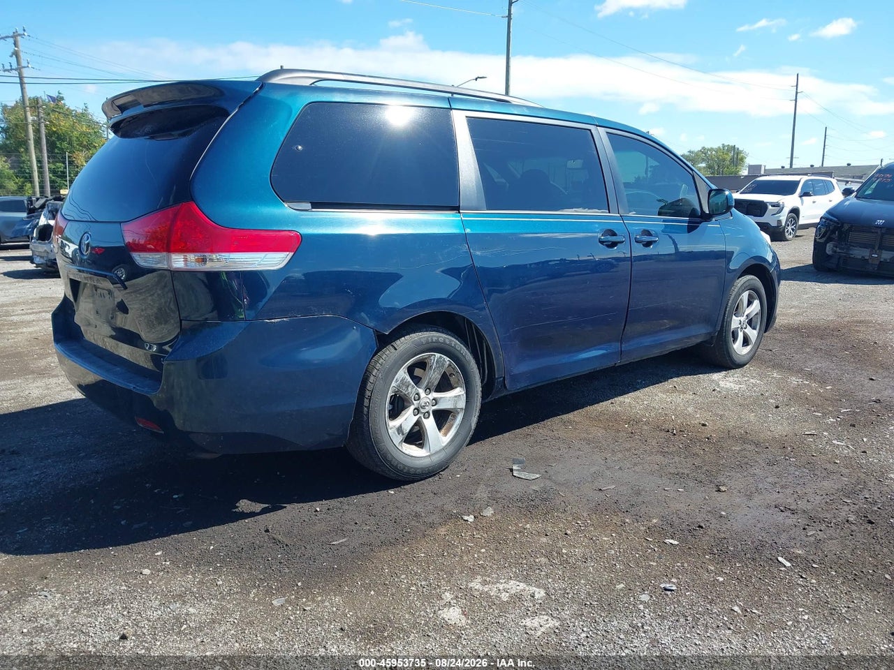 2012 TOYOTA SIENNA LE V6 8 PASSENGER · 4/11