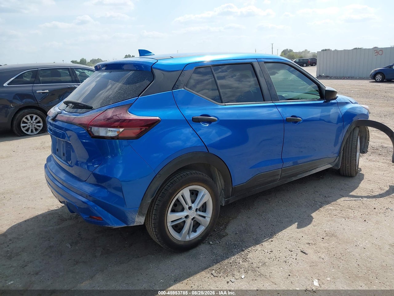 2023 NISSAN KICKS S XTRONIC CVT · 4/11