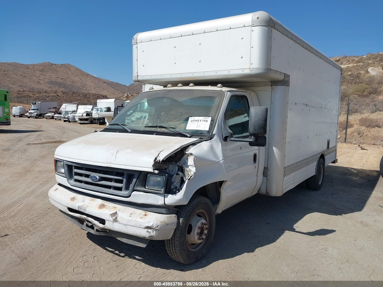 2006 FORD E-450 CUTAWAY · 2/4