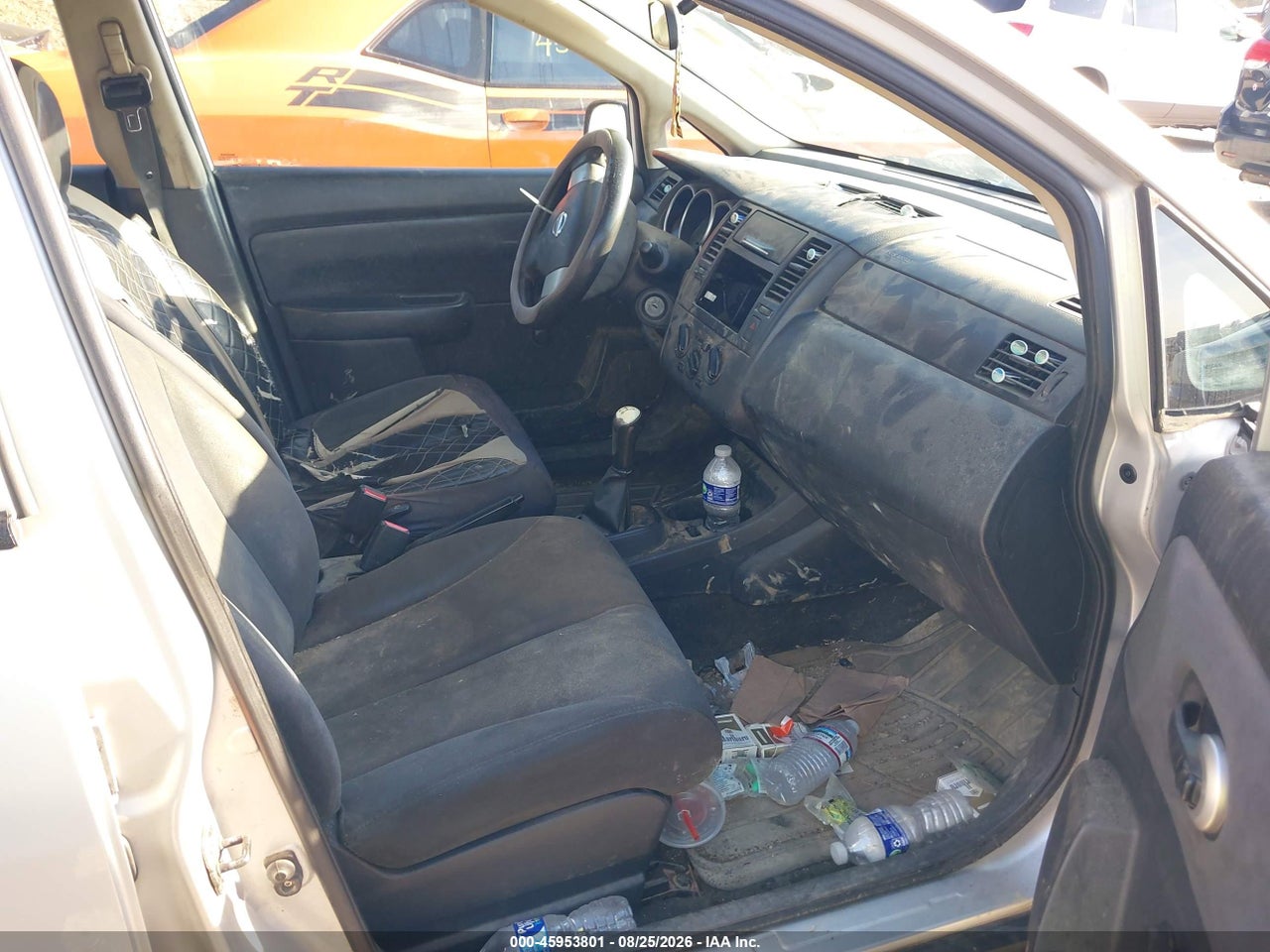 2009 NISSAN VERSA 1.6 · 5/11