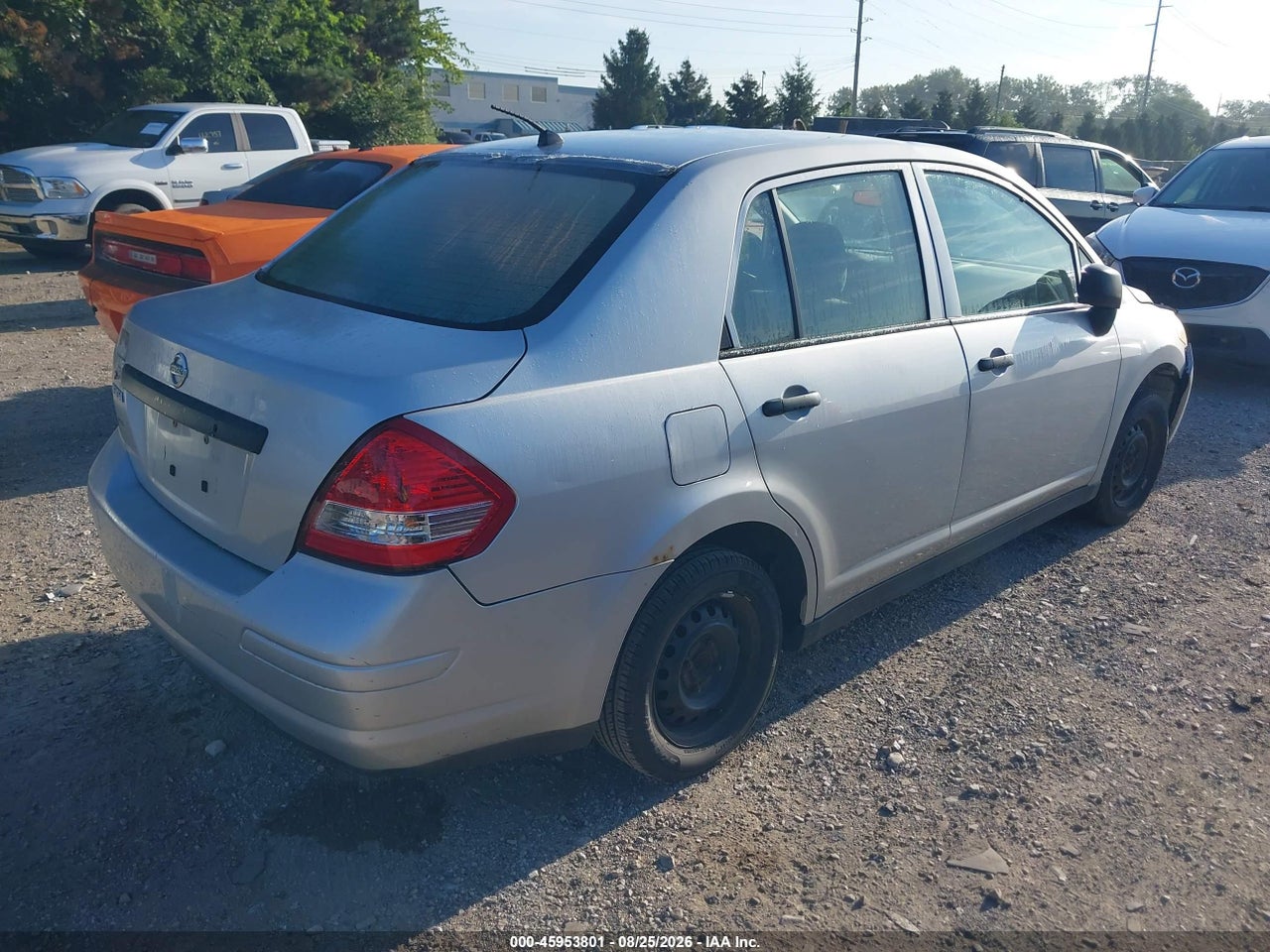 2009 NISSAN VERSA 1.6 · 4/11