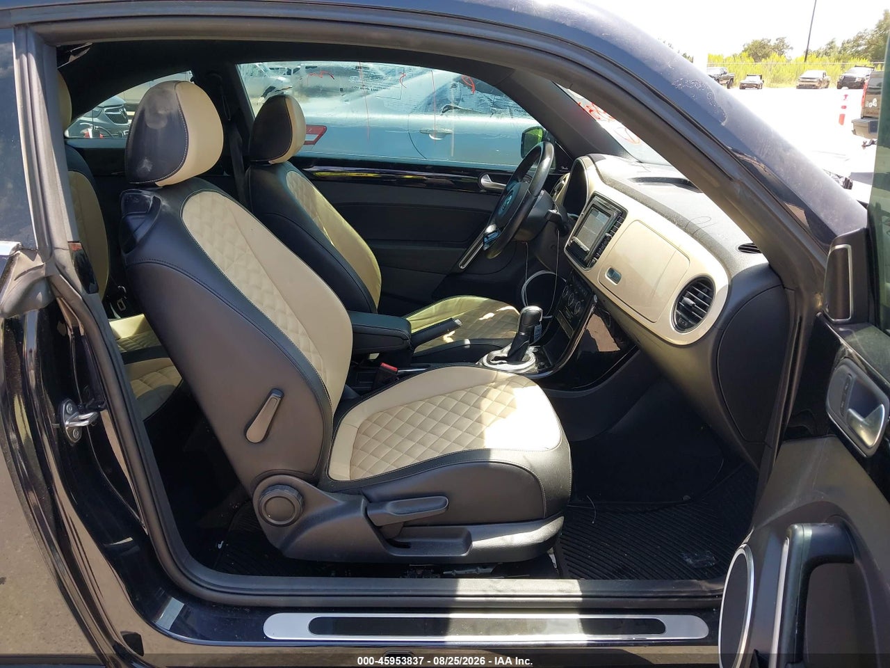 2019 VOLKSWAGEN BEETLE 2.0T FINAL EDITION SE/2.0T FINAL EDITION SEL/2.0T S · 5/11