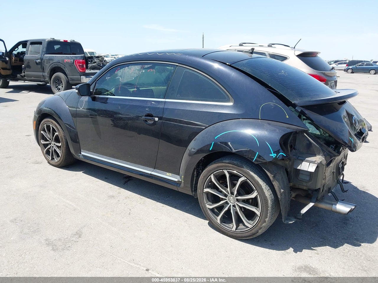2019 VOLKSWAGEN BEETLE 2.0T FINAL EDITION SE/2.0T FINAL EDITION SEL/2.0T S · 3/11