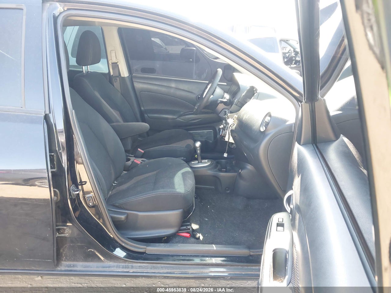 2018 NISSAN VERSA 1.6 SV · 5/11