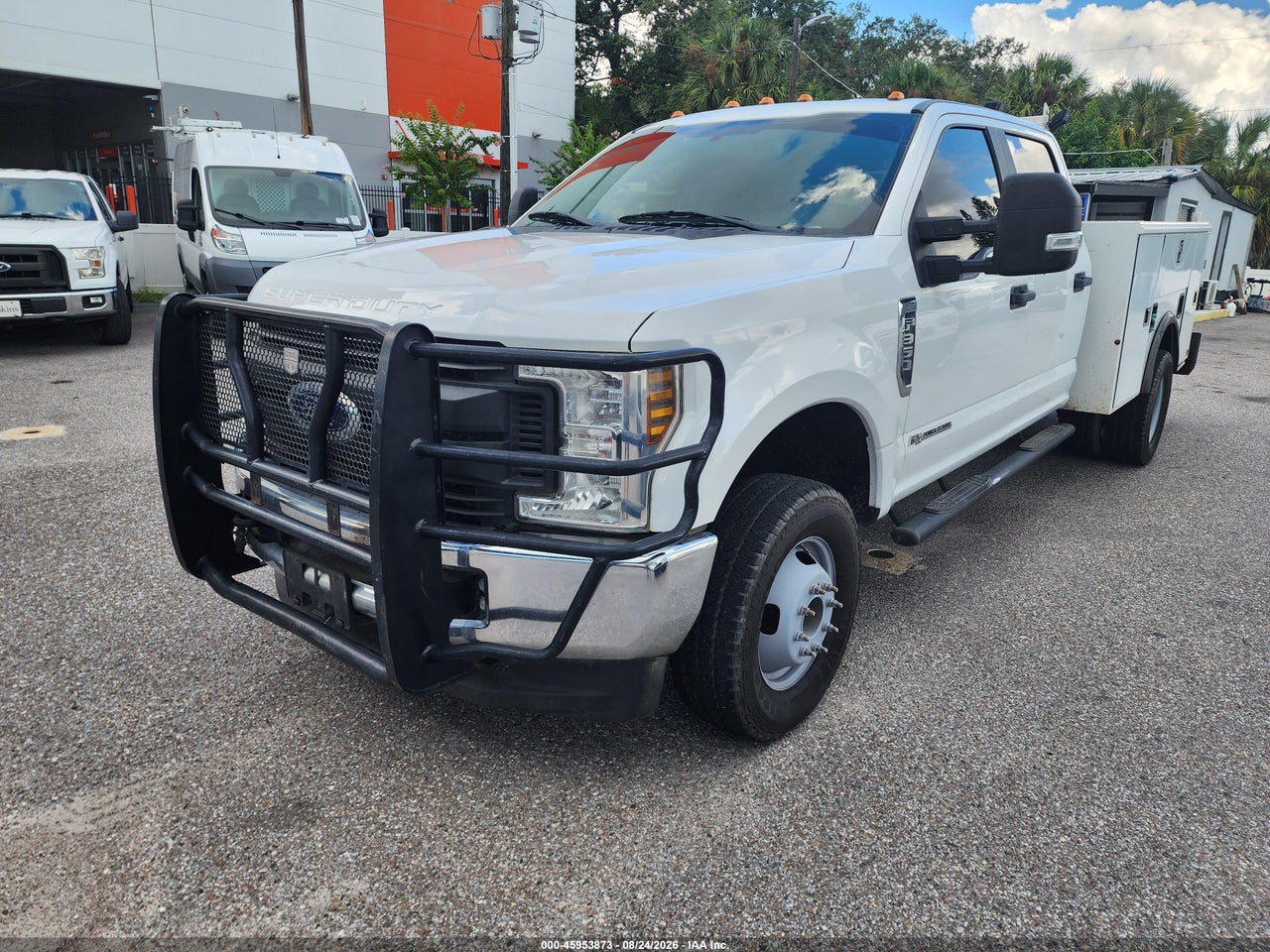 2019 FORD F-350 XL · 2/11