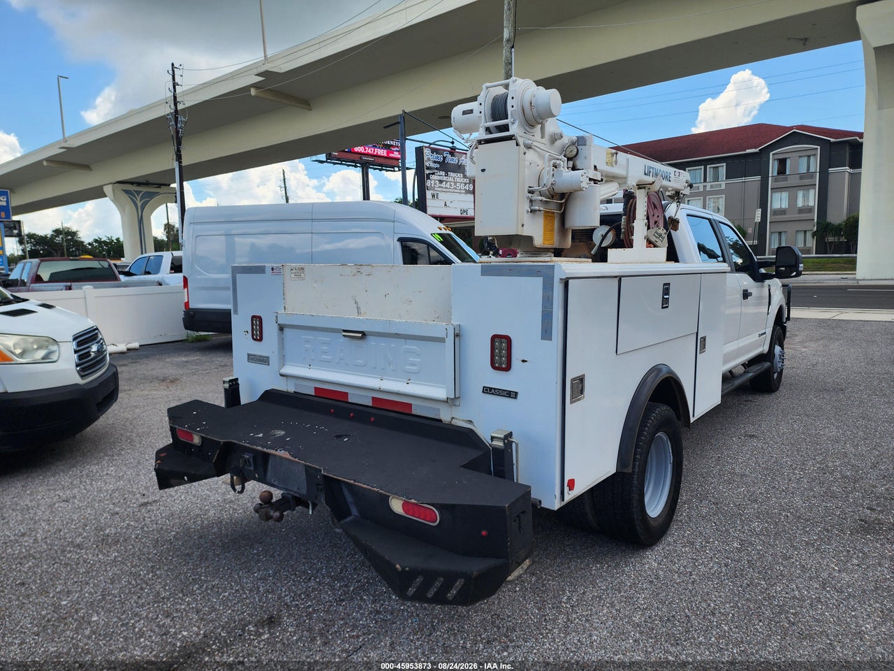 2019 FORD F-350 XL · 4/11