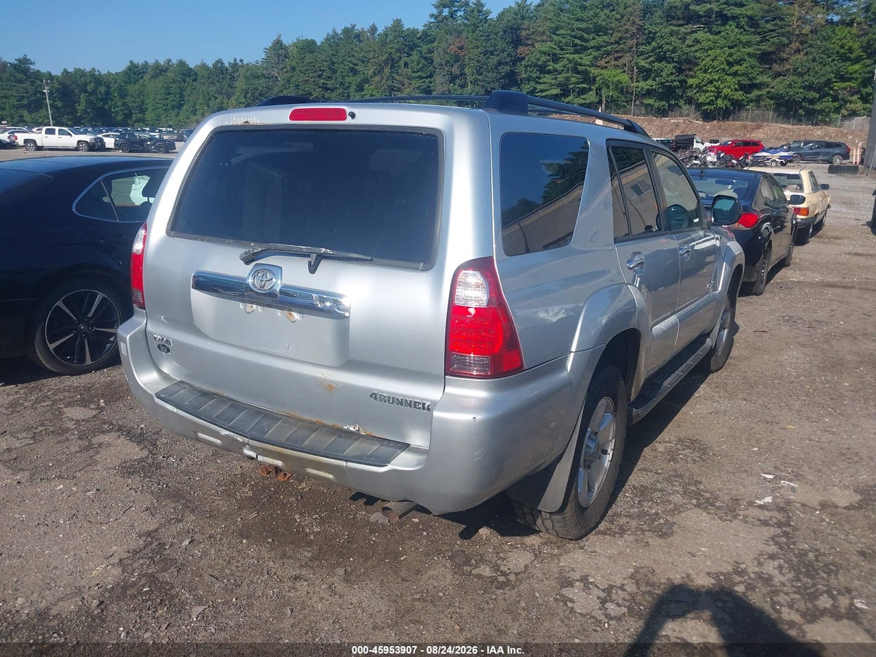 2006 TOYOTA 4RUNNER SR5 V8 · 4/11
