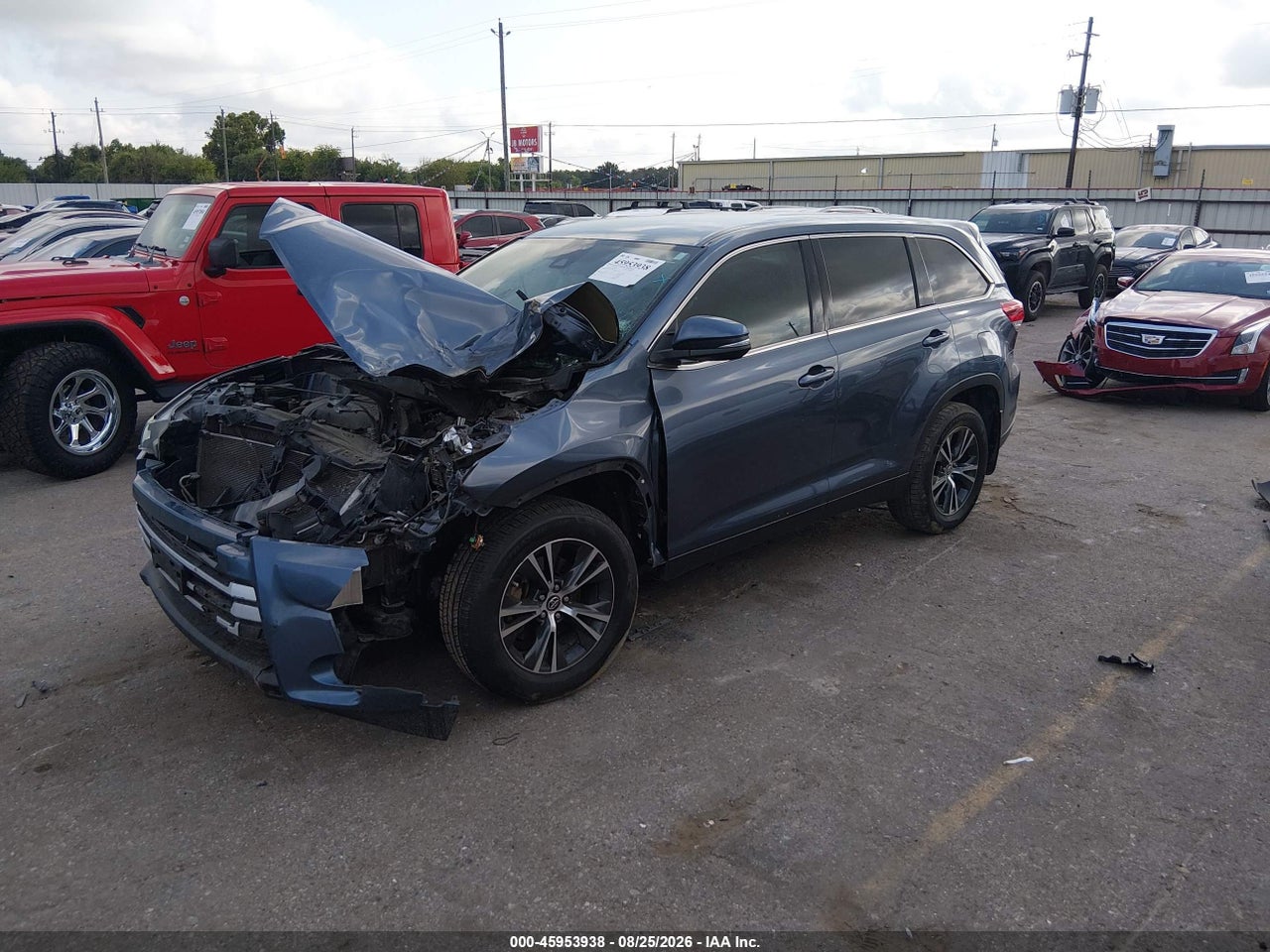 2019 TOYOTA HIGHLANDER LE · 2/6