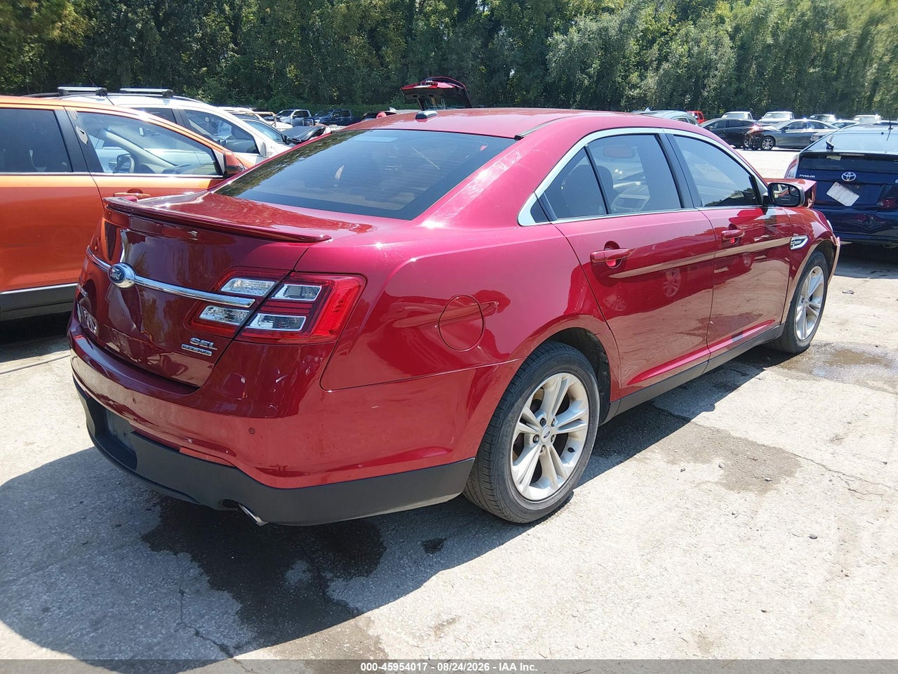 2016 FORD TAURUS SEL · 4/11