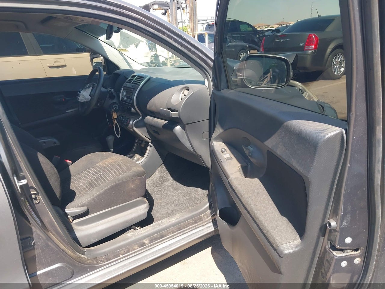 2011 SCION XD · 5/11