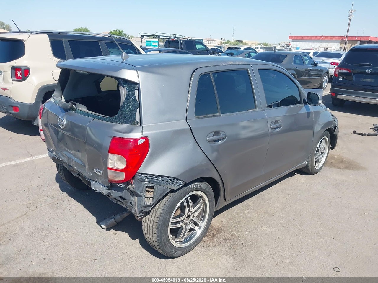2011 SCION XD · 4/11