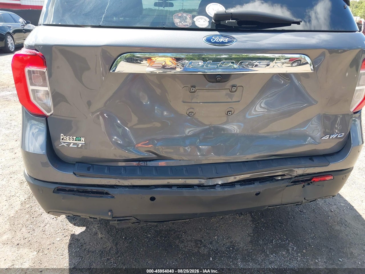 2023 FORD EXPLORER XLT · 6/11