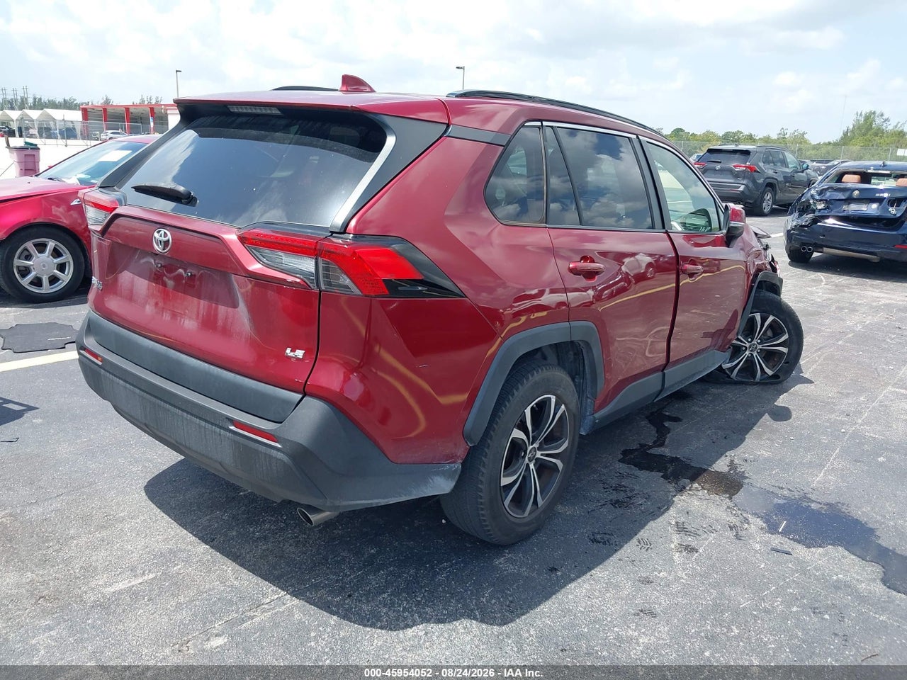 2019 TOYOTA RAV4 LE · 4/11