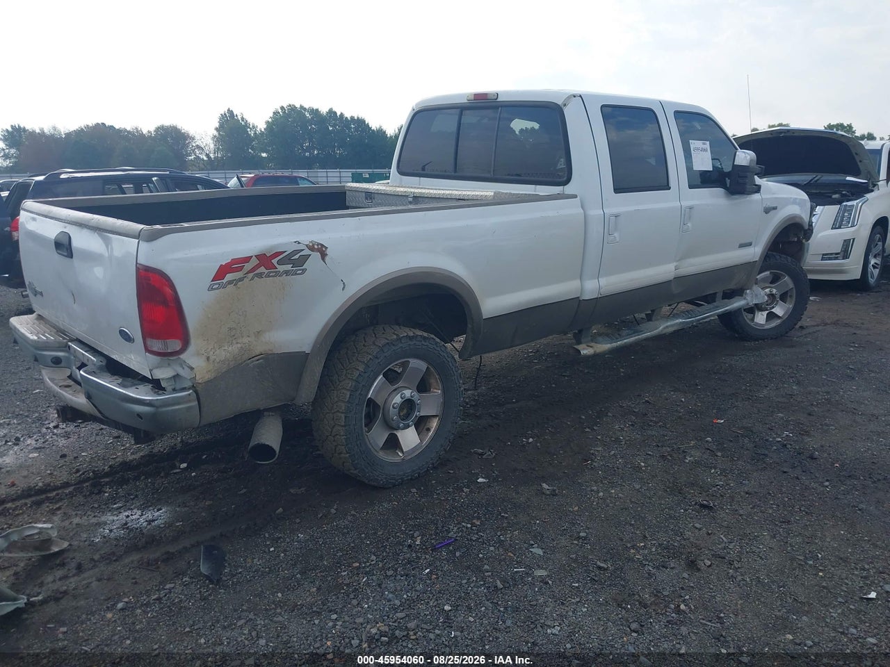 2006 FORD F-350 LARIAT/XL/XLT · 3/10