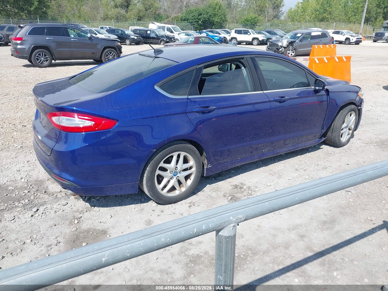 2013 FORD FUSION SE · 4/11