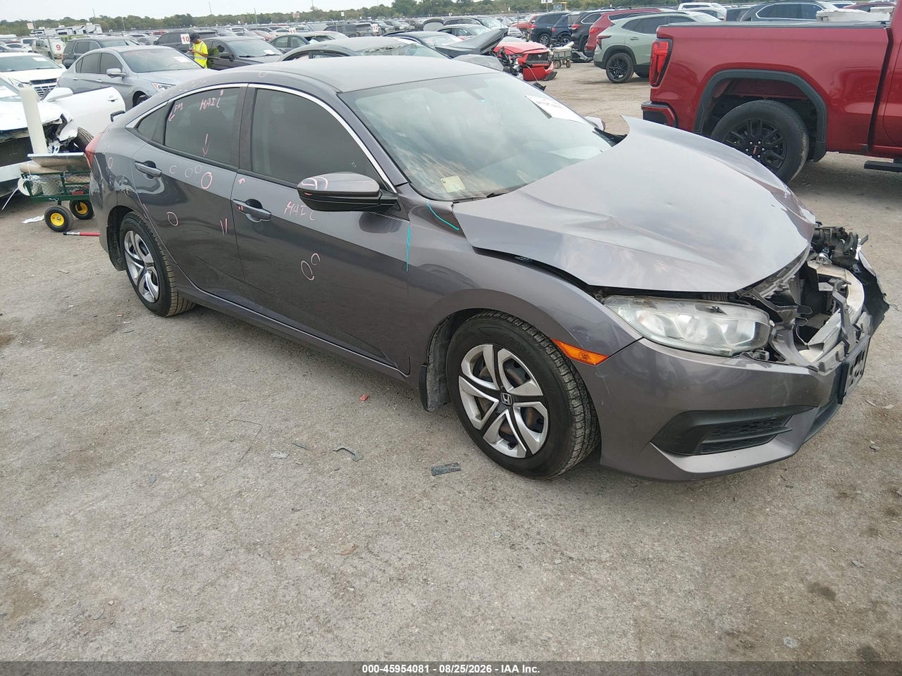 19XFC2F55JE****** · 2018 HONDA CIVIC LX