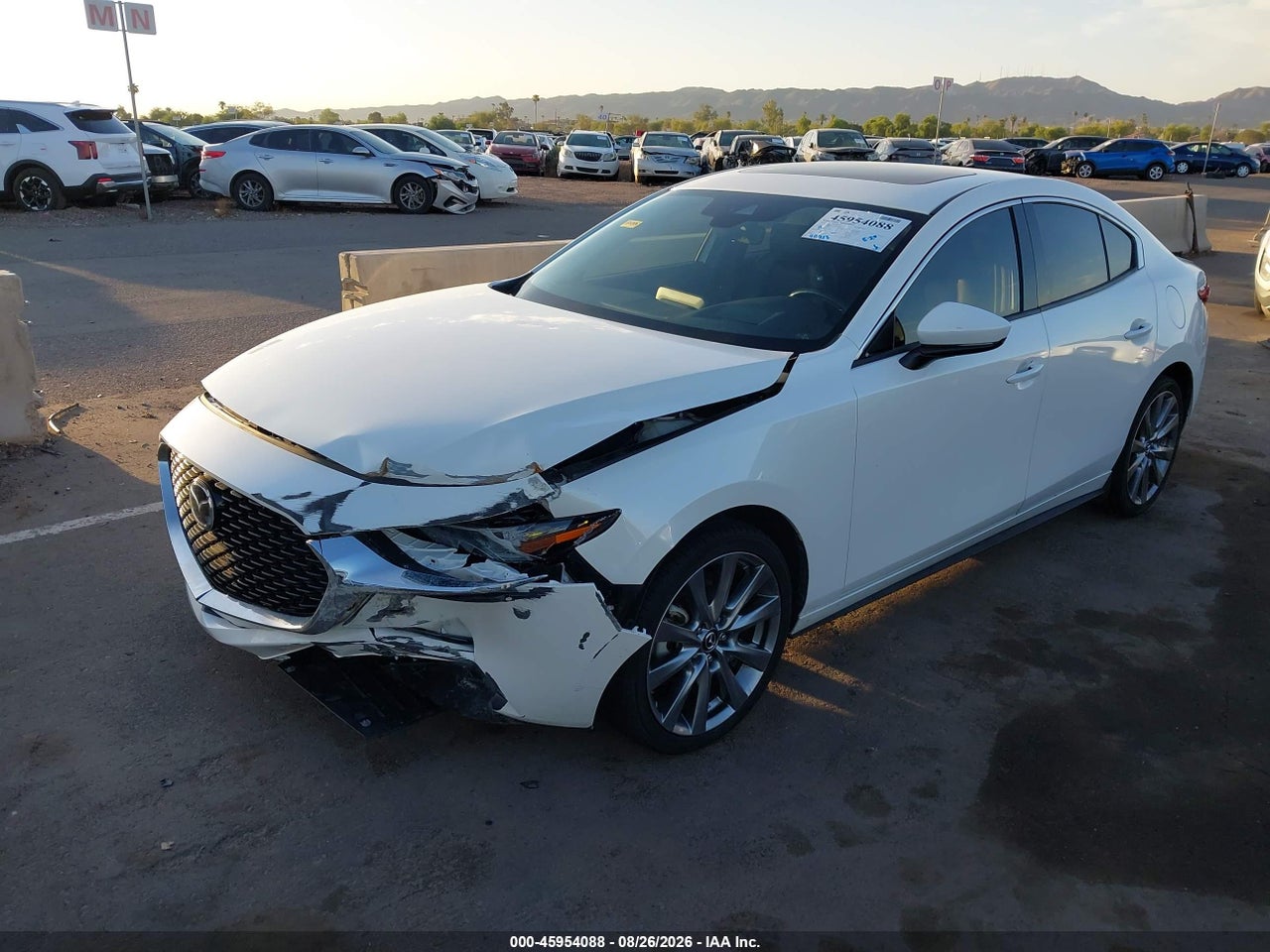 2022 MAZDA MAZDA3 PREMIUM · 2/11