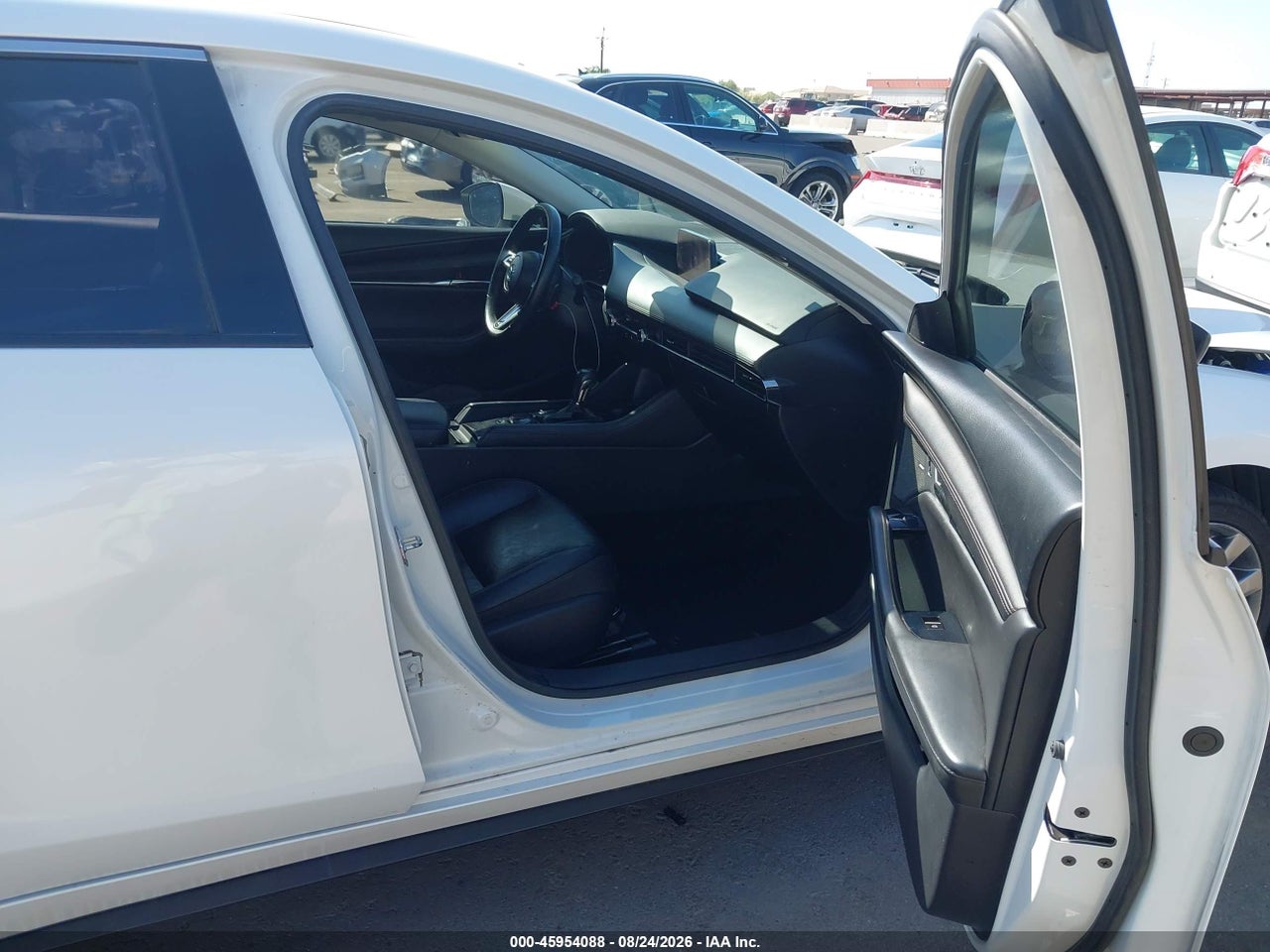 2022 MAZDA MAZDA3 PREMIUM · 5/11
