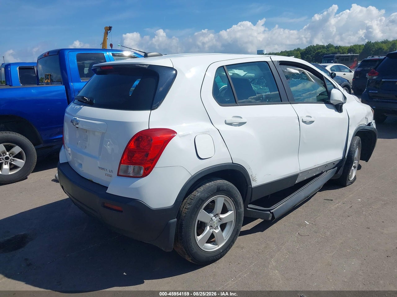 2016 CHEVROLET TRAX LS · 4/11