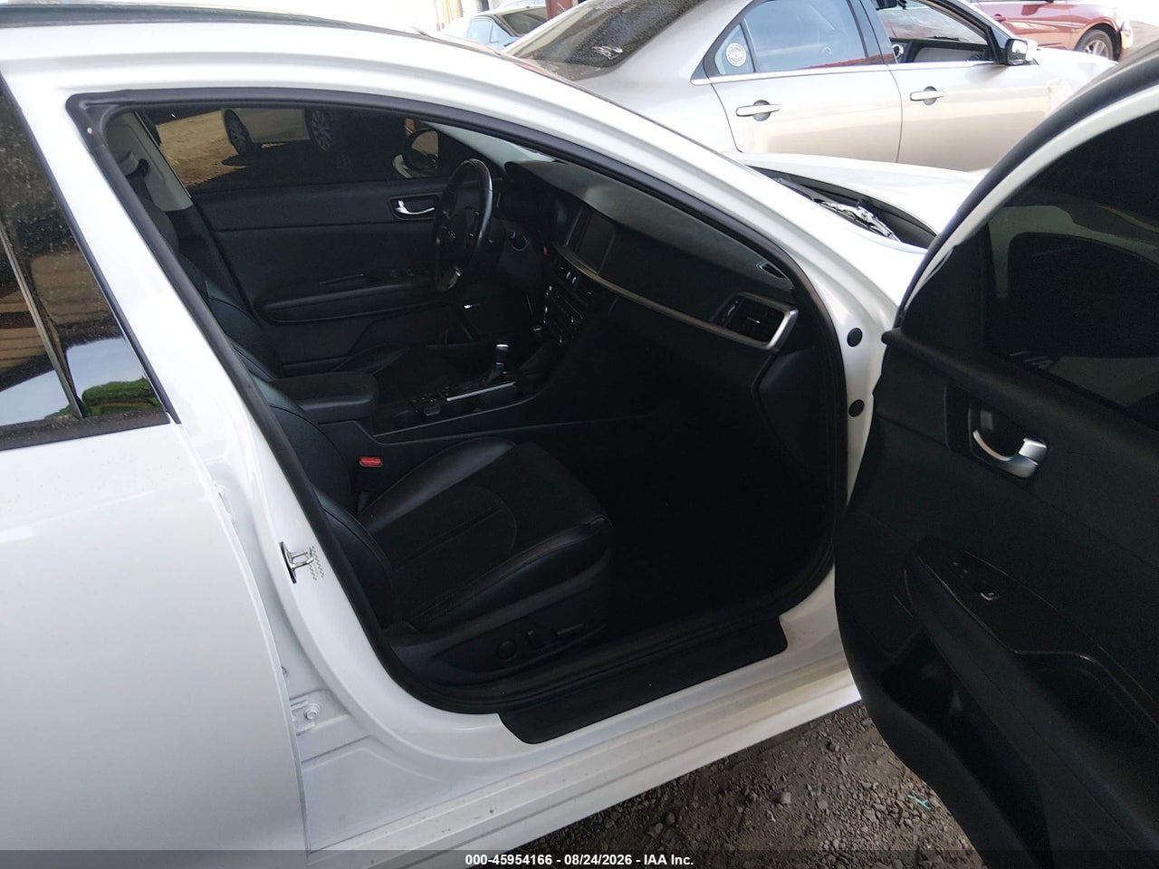 2020 KIA OPTIMA EX PREMIUM · 5/11