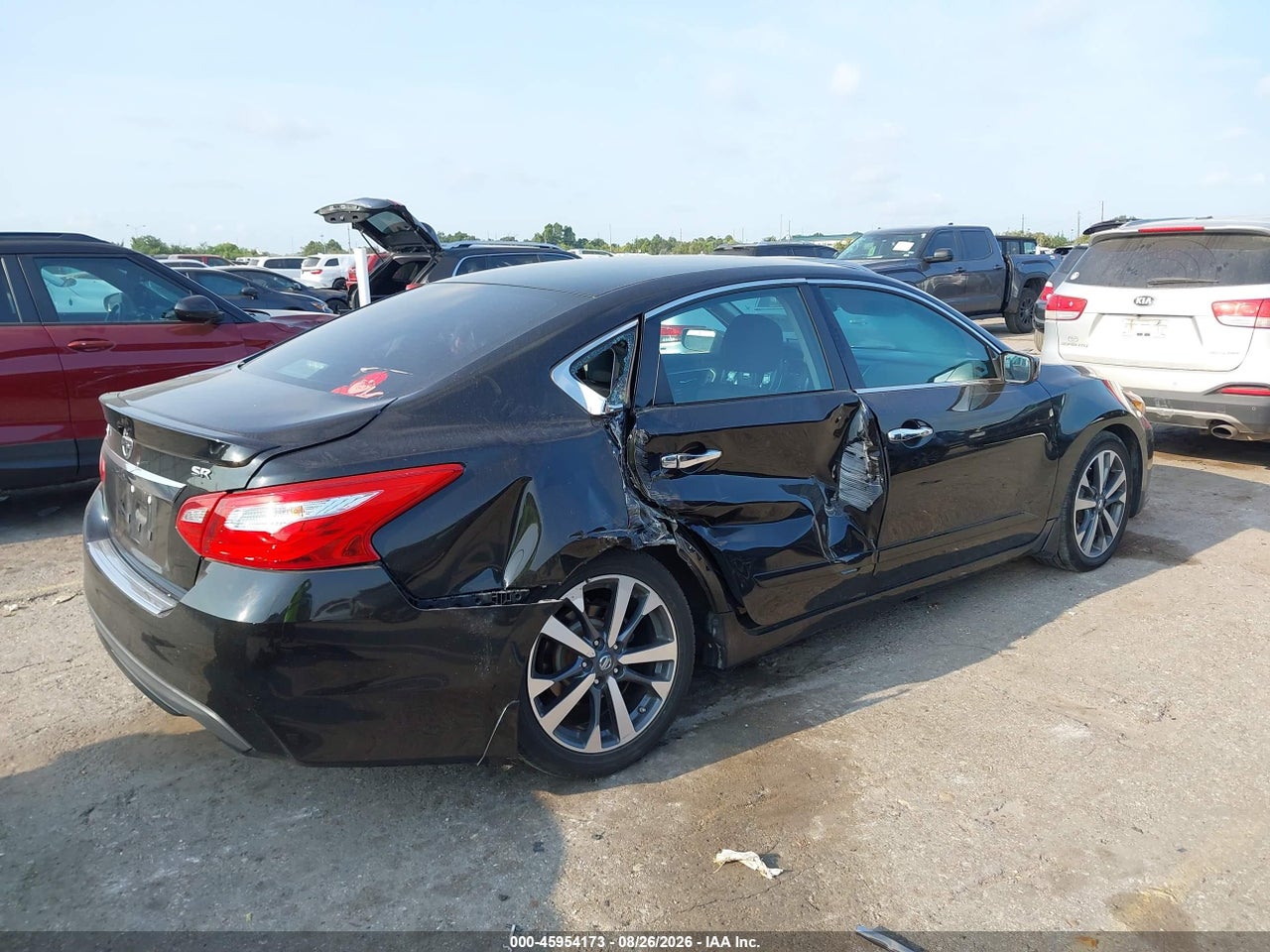 2016 NISSAN ALTIMA 2.5 SR · 4/11