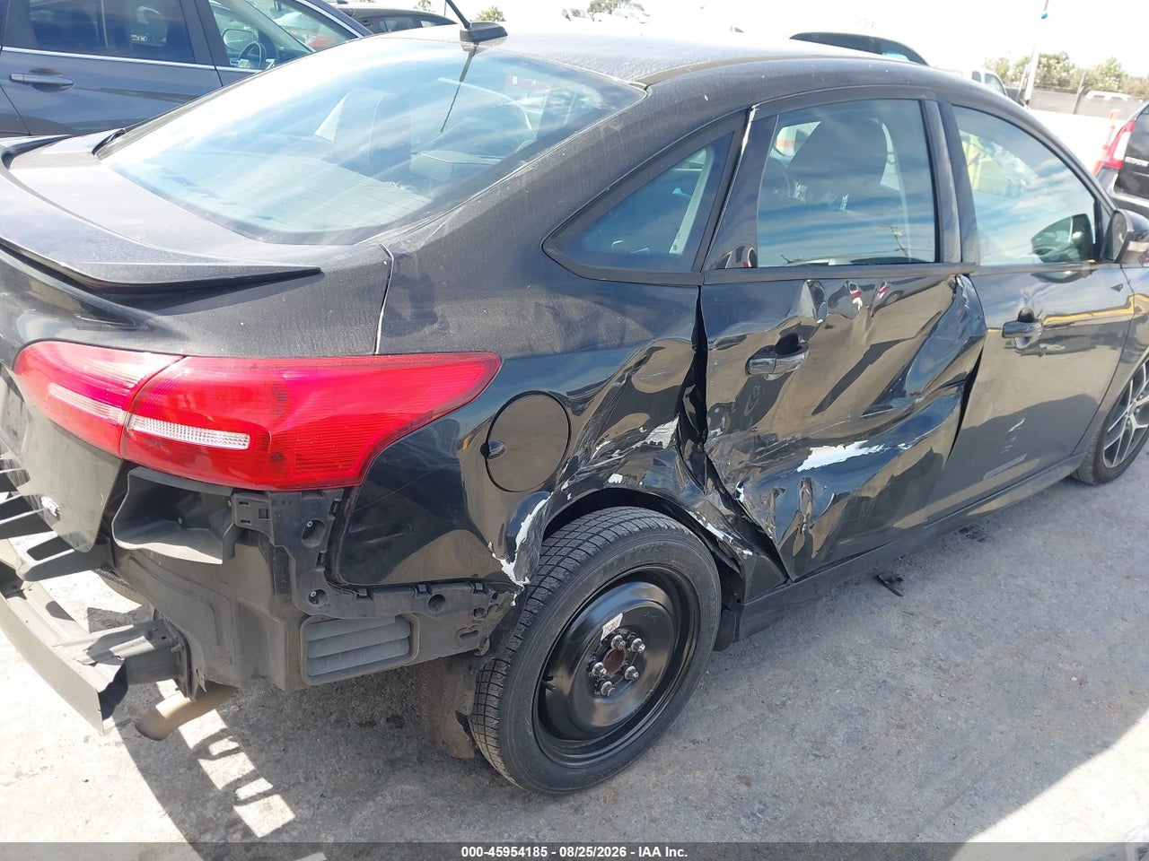 2015 FORD FOCUS SE · 6/11
