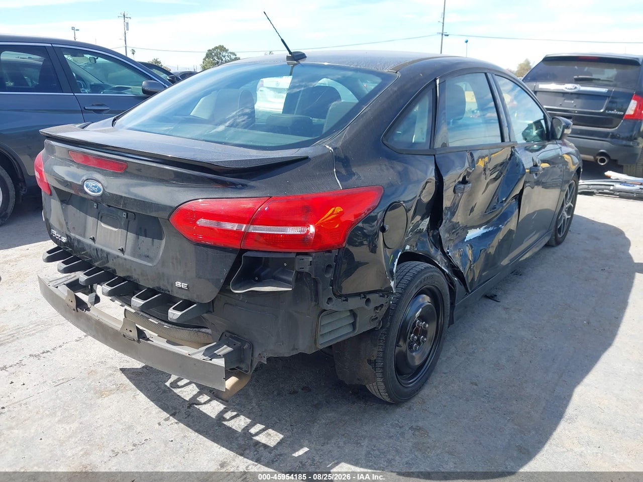 2015 FORD FOCUS SE · 4/11