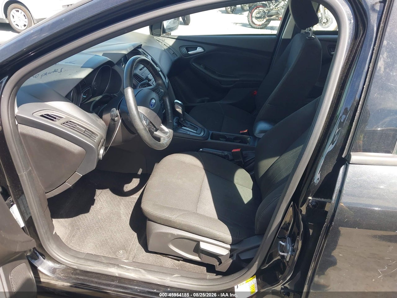 2015 FORD FOCUS SE · 5/11