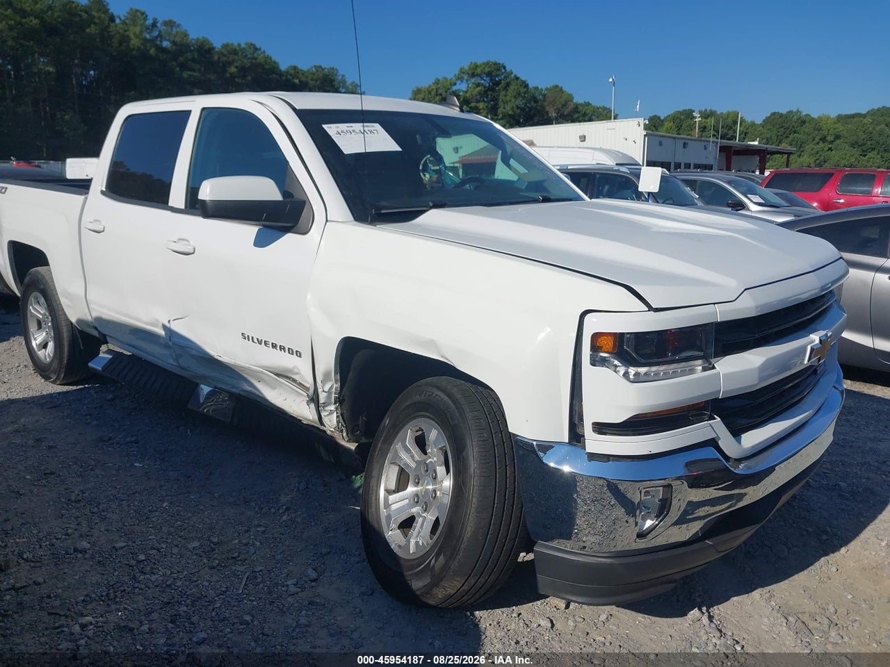 3GCUKREC3JG****** · 2018 CHEVROLET SILVERADO 1500 2LT