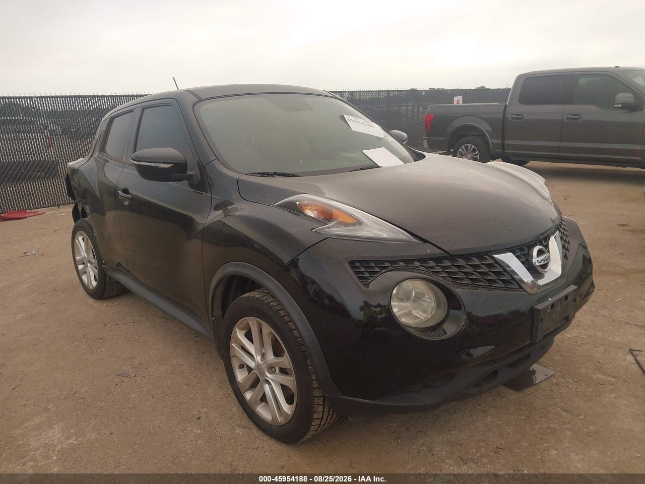 2015 NISSAN JUKE SV