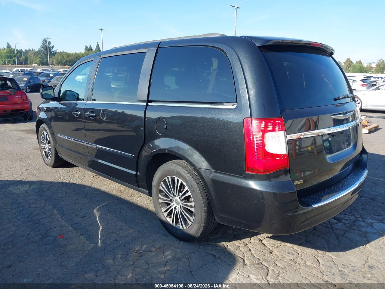 2013 CHRYSLER TOWN &amp; COUNTRY TOURING · 3/11