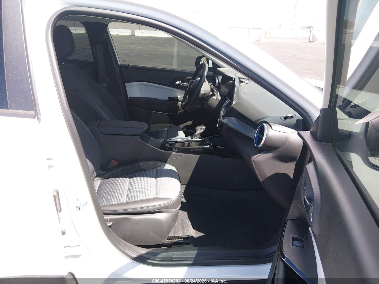 2025 CHEVROLET TRAX FWD LT · 5/11