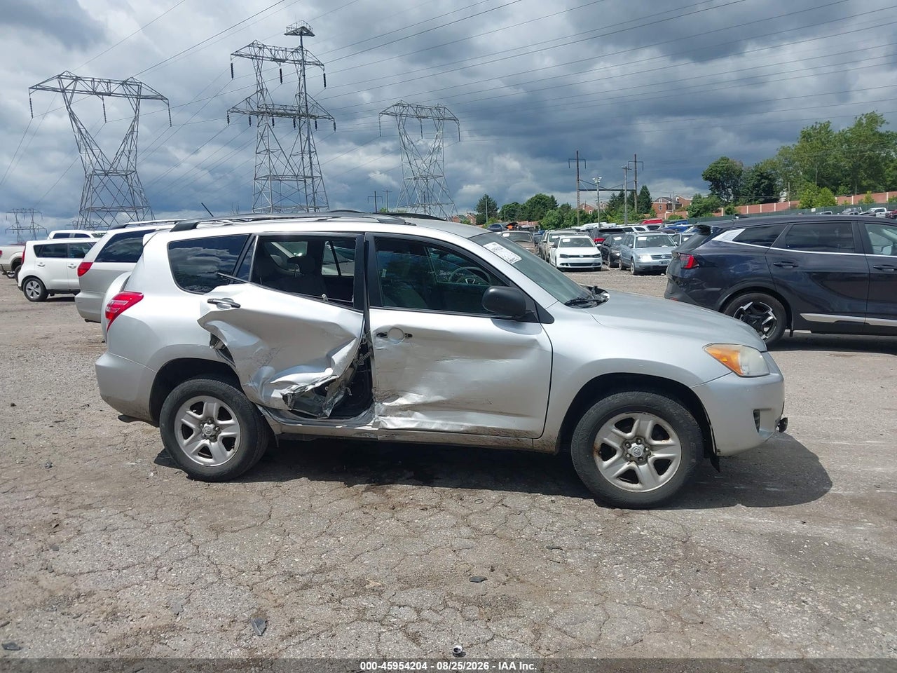 2010 TOYOTA RAV4 · 6/11