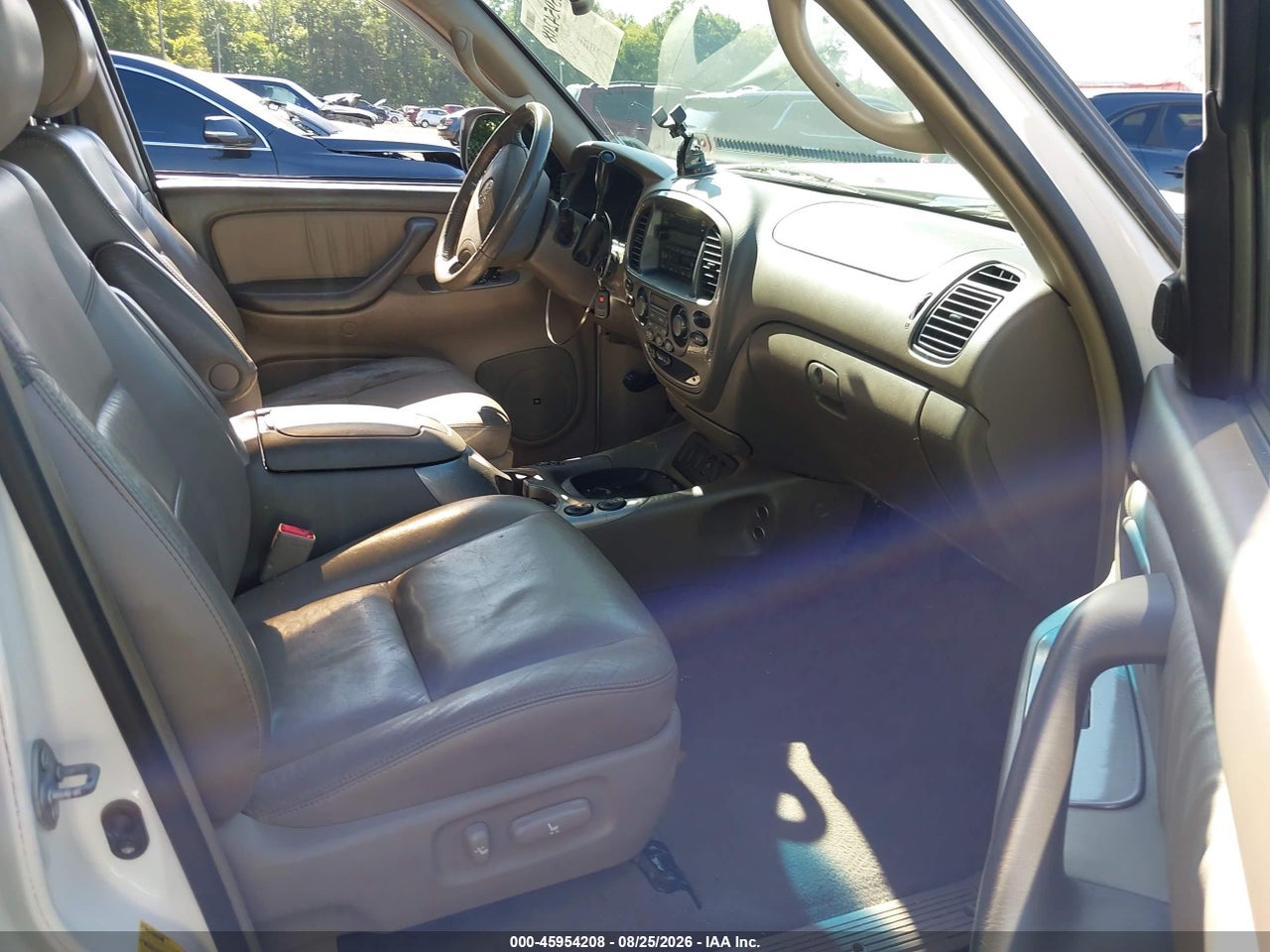 2006 TOYOTA SEQUOIA LIMITED V8 · 5/11
