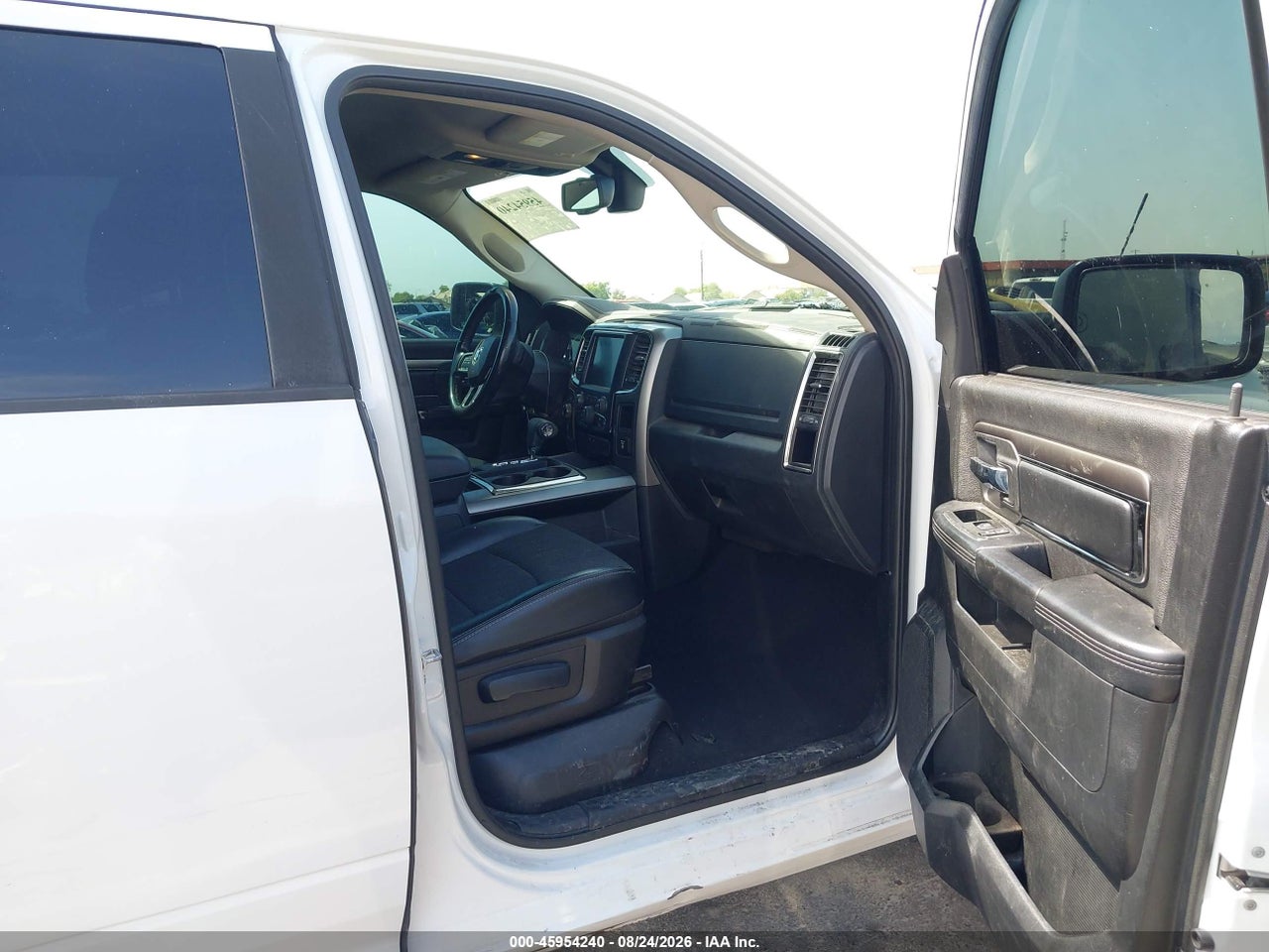 2013 RAM 1500 SPORT · 5/11