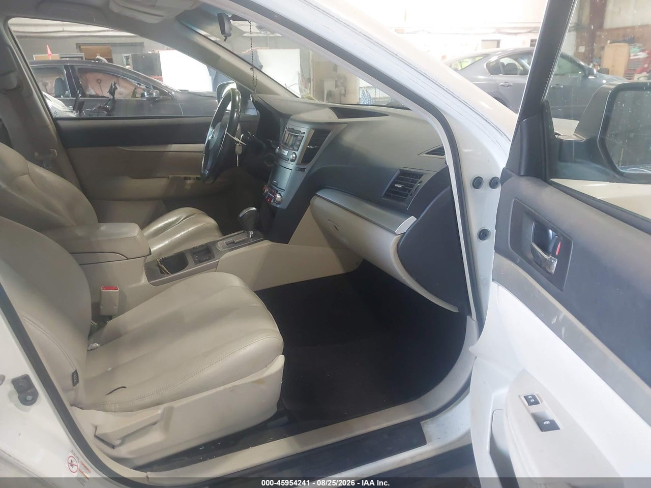 2013 SUBARU OUTBACK 2.5I PREMIUM · 5/11