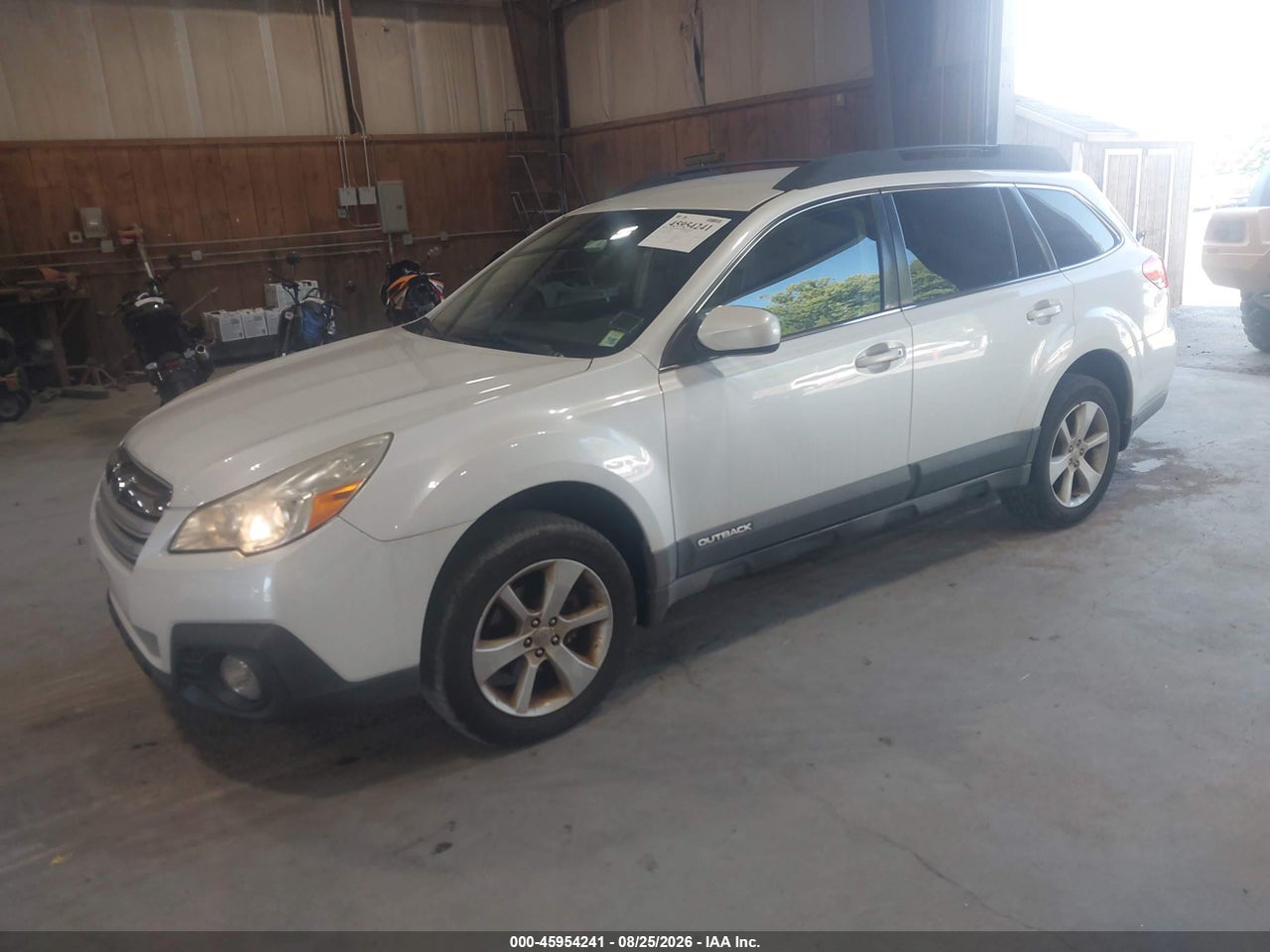 2013 SUBARU OUTBACK 2.5I PREMIUM · 2/11