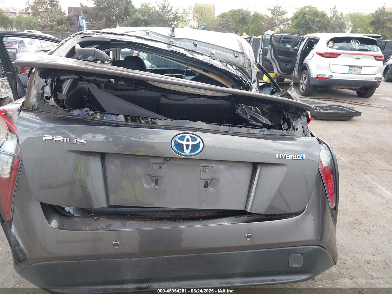 2017 TOYOTA PRIUS TWO · 6/11