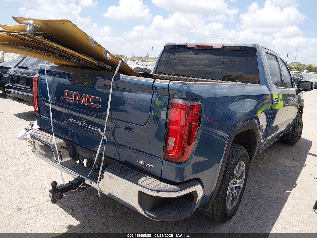 2024 GMC SIERRA 1500 2WD  SHORT BOX SLT · 4/10